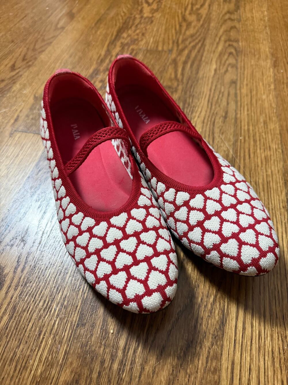 Vivaia Tamia Almond-Toe Mary-Jane Valentine's Day Heart Flats US Size 10